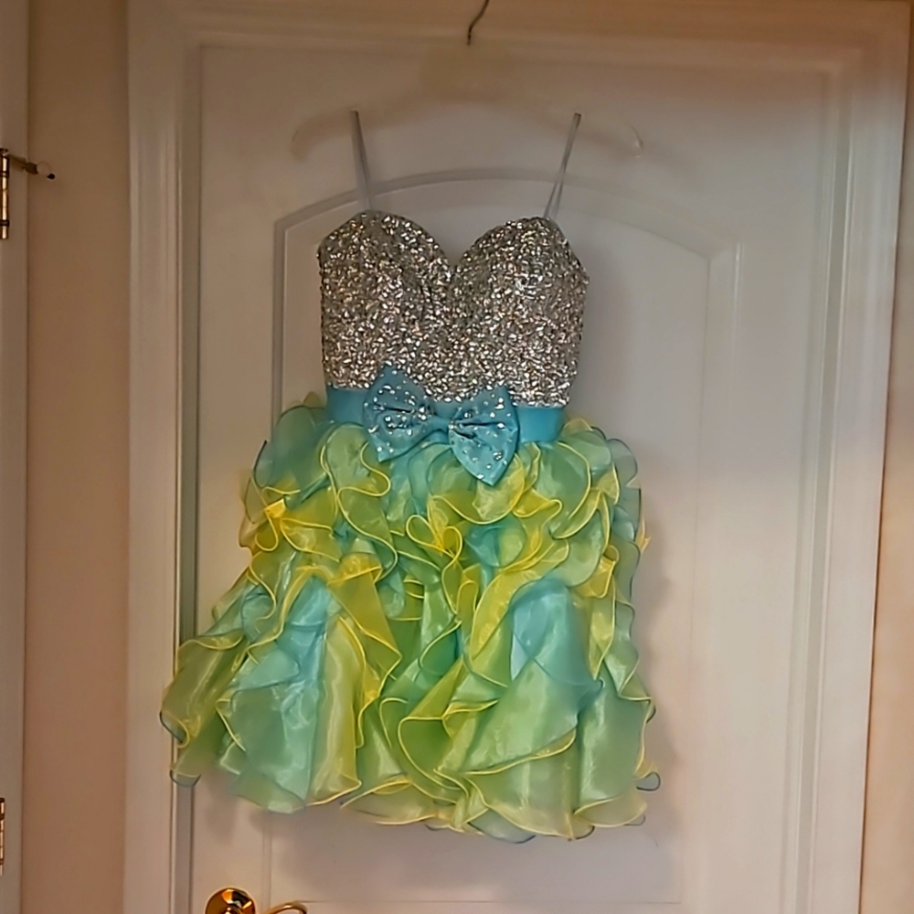 Prom/cocktail dress
